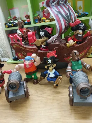 Barco Pirata Juguete con Figuras