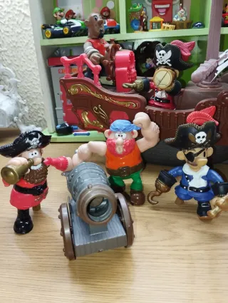 Barco Pirata Juguete con Figuras