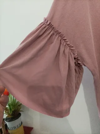 Camiseta Stradivarius manga fruncida Talla M