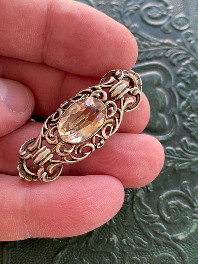 Broche Victoriano plata y citrino 1870