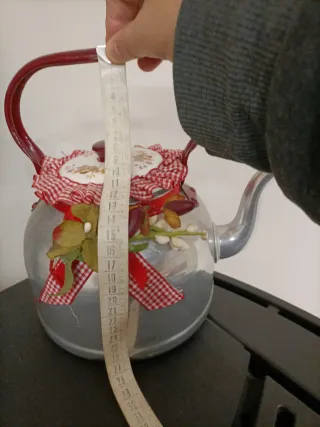 Teiera in alluminio decorata