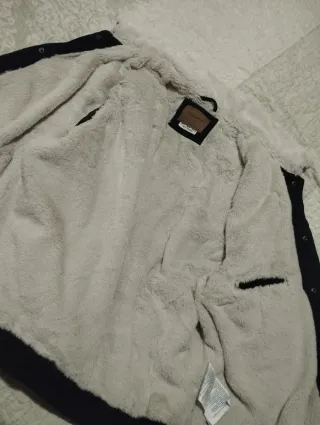 Chaqueta vaquera pull bear negra con forro