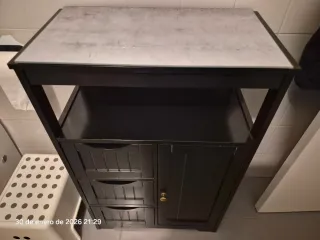 Mueble auxiliar madera y cristal negro