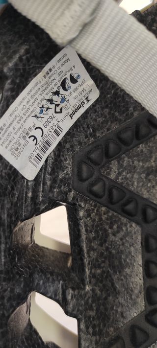 Casco de escalada "Simond"