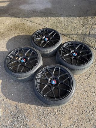 Llantas 18 CSL con neumáticos