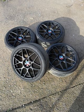 Llantas 18 CSL con neumáticos