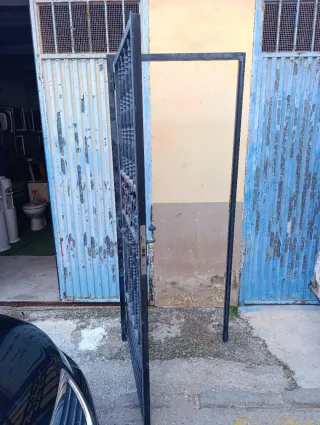 2 Puertas de seguridad 70 cada uno