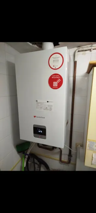 Fontanería, luz, agua y clima.