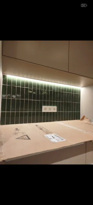 Fontanería, luz, agua y clima.