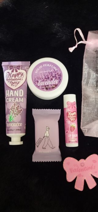 Set regalo San Valentino crema e balsamo labbra