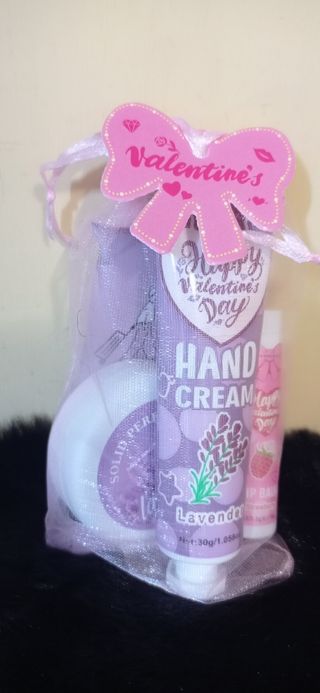 Set regalo San Valentino crema e balsamo labbra