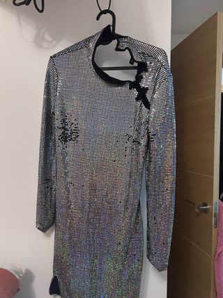 Vestido plateado brillante