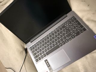 Portátil Lenovo Ideapad 3 Gris/Negro