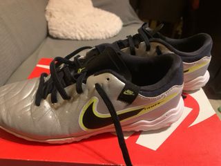 Zapatillas Nike Futbol Plateadas Semitacos