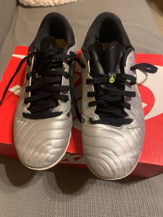 Zapatillas Nike Futbol Plateadas Semitacos
