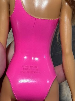 Muñeca Barbie bañador estampado