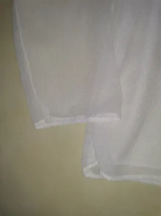 Blusa blanca manga larga bordada