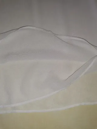 Blusa blanca manga larga bordada