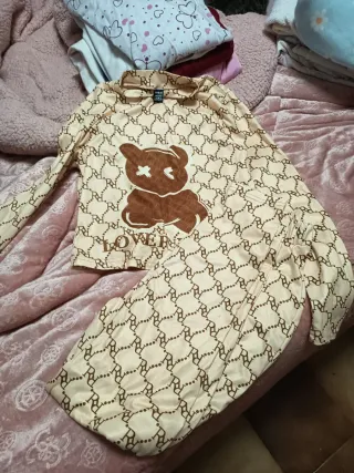 Conjunto elástico estampado oso