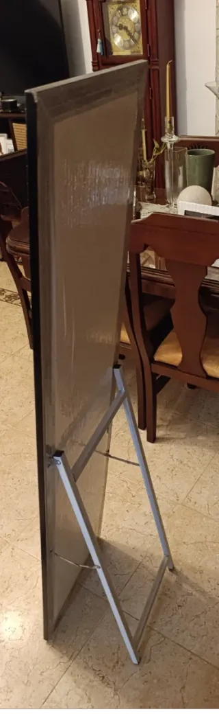 Espejo de pie de estilo moderno