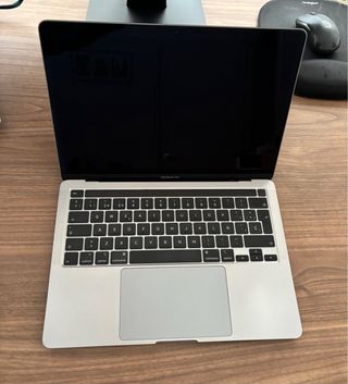 MacBook Pro 13” 2020 Plata