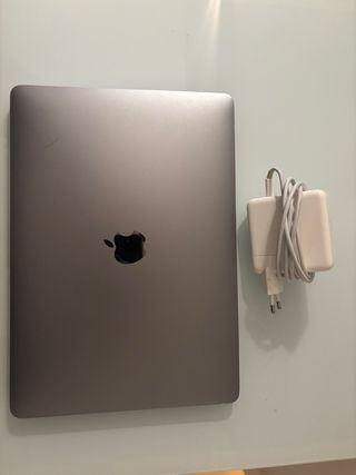 MacBook Pro 13” 2020 Plata