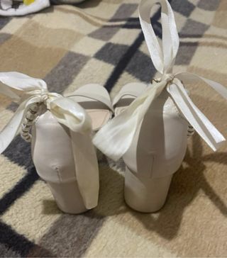 Tacones boda con lazo y perla color Albaricoque.