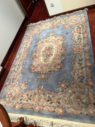 Alfombra antigua de lana vintage floral