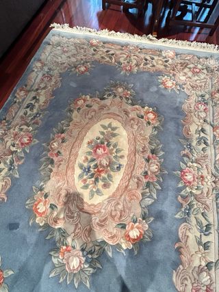 Alfombra antigua de lana vintage floral