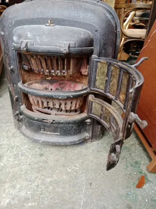 Estufa antigua Salamandra hierro fundido