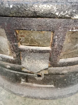 Estufa antigua Salamandra hierro fundido