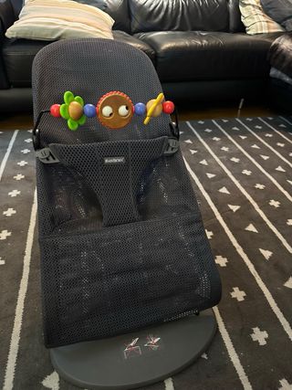 Hamaca Babybjörn con juguete