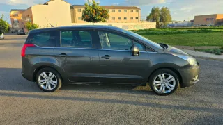 Peugeot 5008 2010