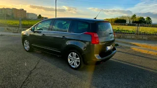 Peugeot 5008 2010