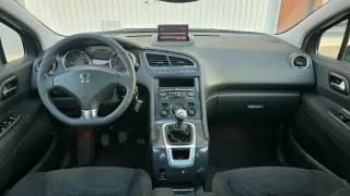 Peugeot 5008 2010