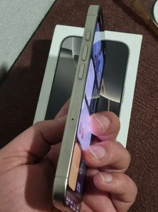 iPhone 16 Pro - Salud Batería 92%