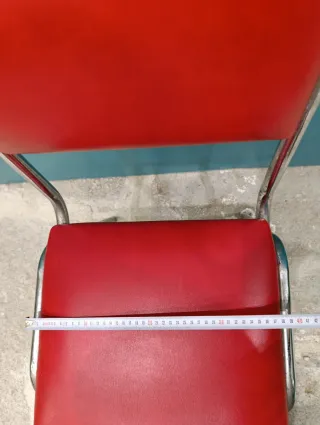 Sillas apilables acero cromado y sky burdeos
