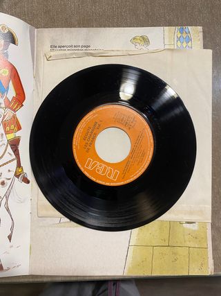 Libro + Vinilo vintage “Les Chansons de France”