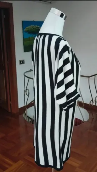 Maglione donna Camomilla a righe bianche e nere