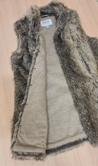 Chaleco pelo sintético Bershka