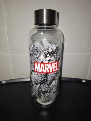 Botella de agua Marvel