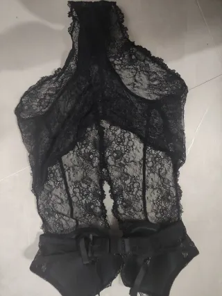 Body de encaje negro