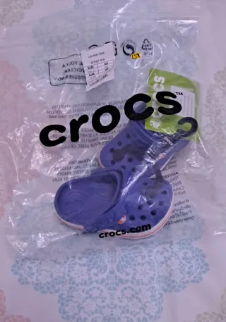 Crocs para bebé azul 19