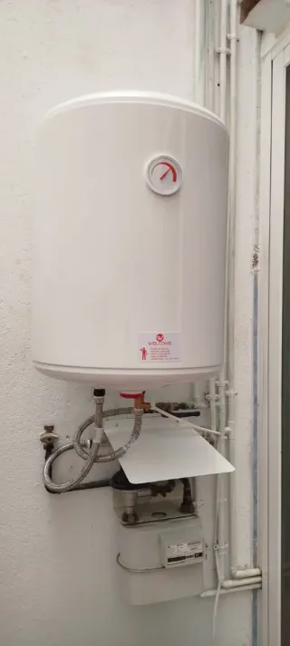 Instalación termo agua caliente