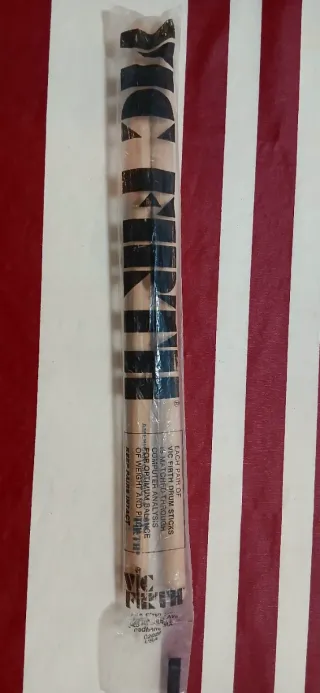 Baquetas Vic Firth American Classic 2B