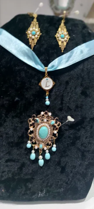 Aderezo huertana oro y turquesa