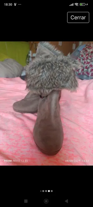 Botas de cuña beige con pelo