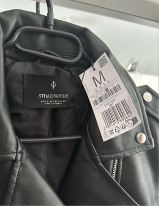 Chaqueta cuero corta negra