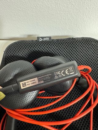 Auriculares para ordenador con funda