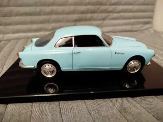 Modellino Alfa Romeo Giulietta Sprint 1954